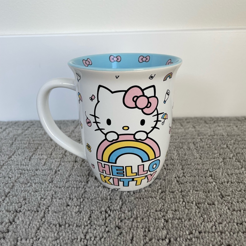 NEW Hello Kitty Rainbow White Multicolor Ceramic Mug Rainbow With Pink Bows 16oz
